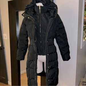 Cole Haan Women's Knee Length Hooded Quilted Down Coat - Small Petite